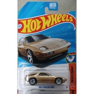 2026 Hot Wheels 1983 Porsche 928S  Muscle Mania Dollar General Exclusive Gold